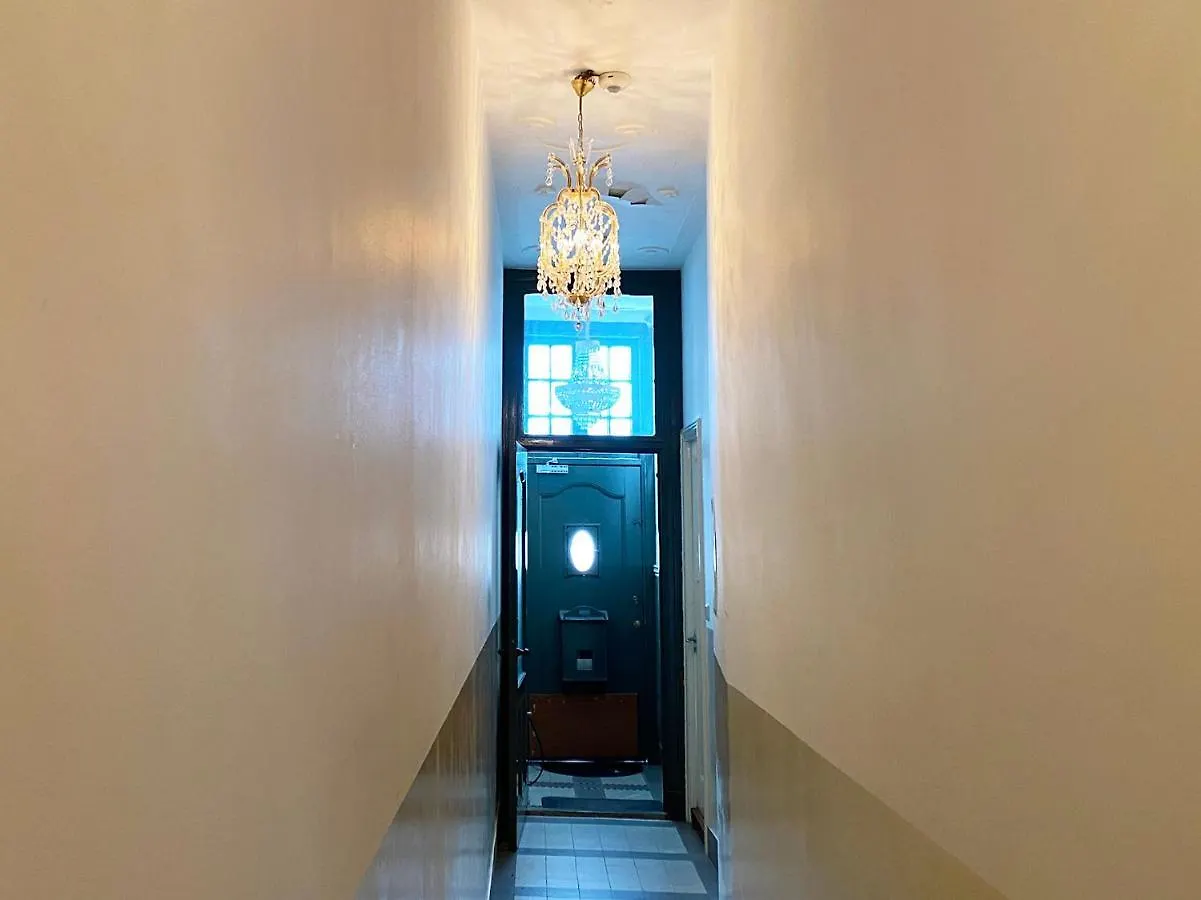 Canal Hideaway Amsterdam Guest house