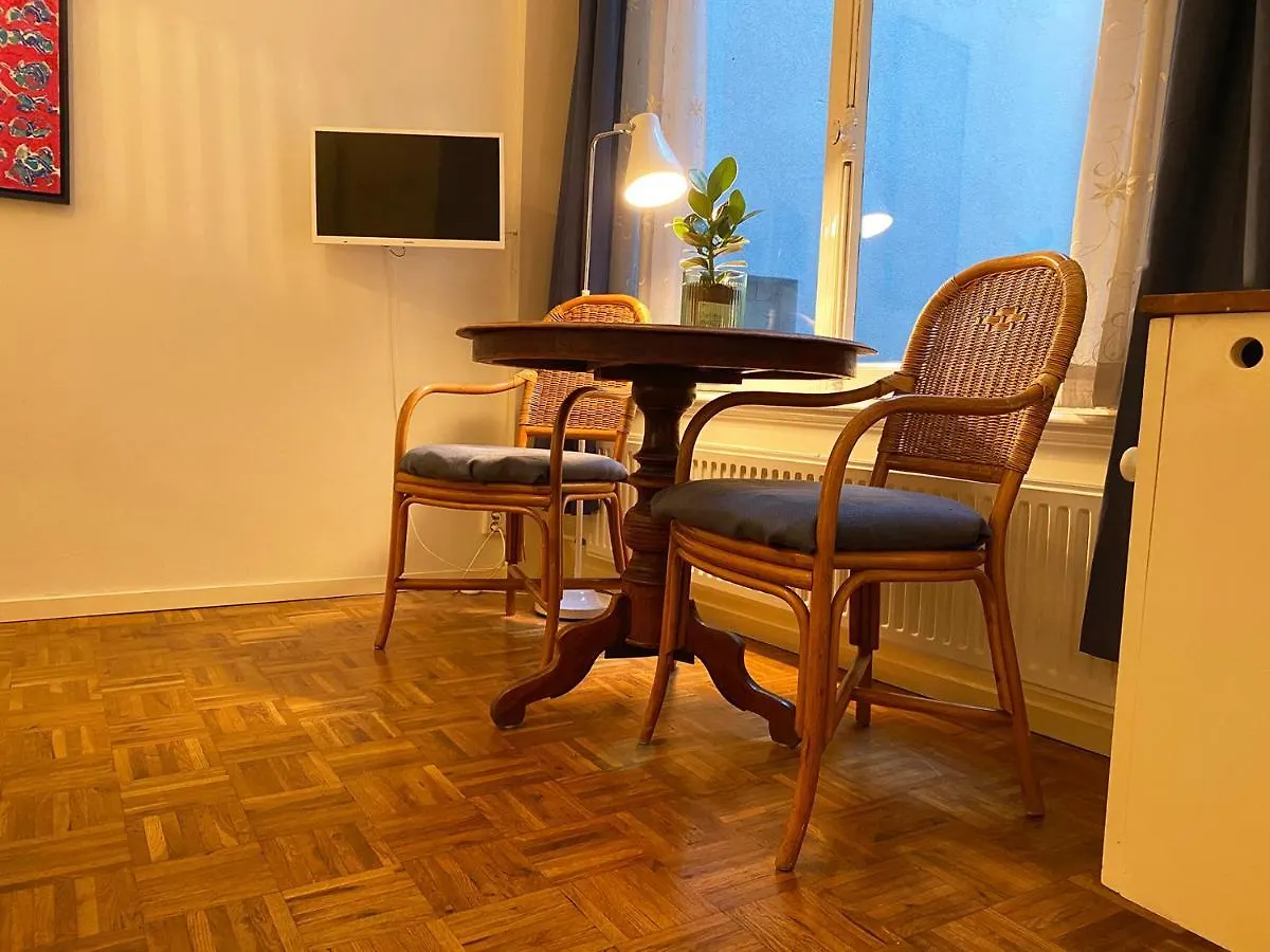 Canal Hideaway Amsterdam Guest house